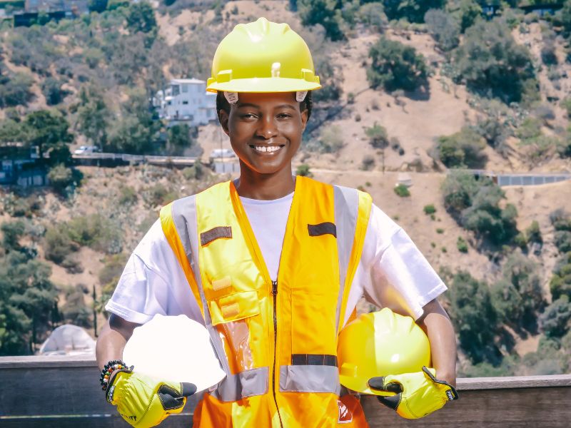 Wearing PPE clothing and equipment correctly